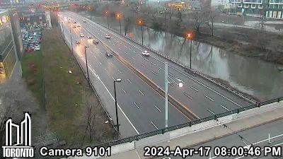 Traffic Cam East Chinatown: Don Valley Parkway near Dundas St