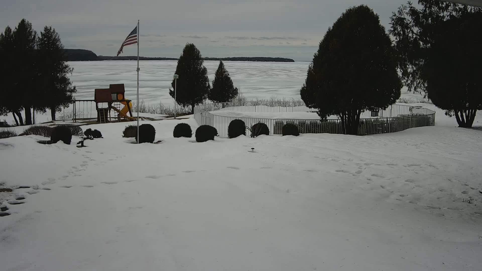 Traffic Cam Sturgeon Bay › West