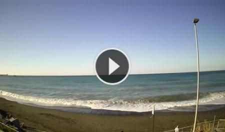 Traffic Cam Genoa: Tramontana Surf Voltri A.S.D.