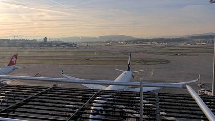 Kloten: Dock E Midfield