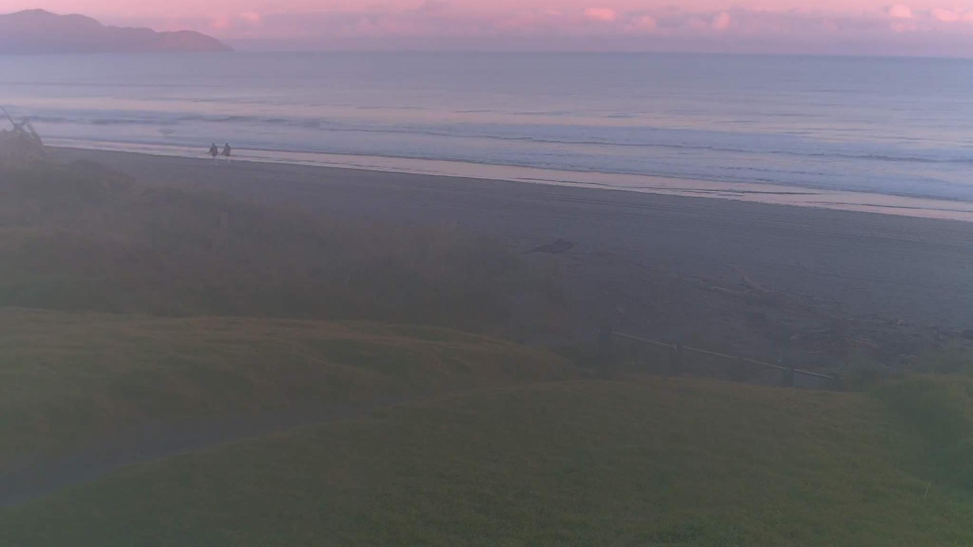 Otaki Beach › West: Otaki