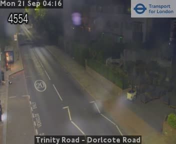 Traffic Cam London: Trinity Road - Dorlcote Road