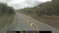 Kitimat > North: Hwy 37 at Oolichan Avenue, 5 km north of - looking North - Overdag