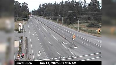 Saanich › North: 8, Hwy 17 at Sayward Road, looking north