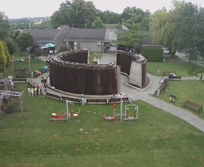Traffic Cam Debowiec: Województwo śląskie, Rzeczpospolita - Graduation tower