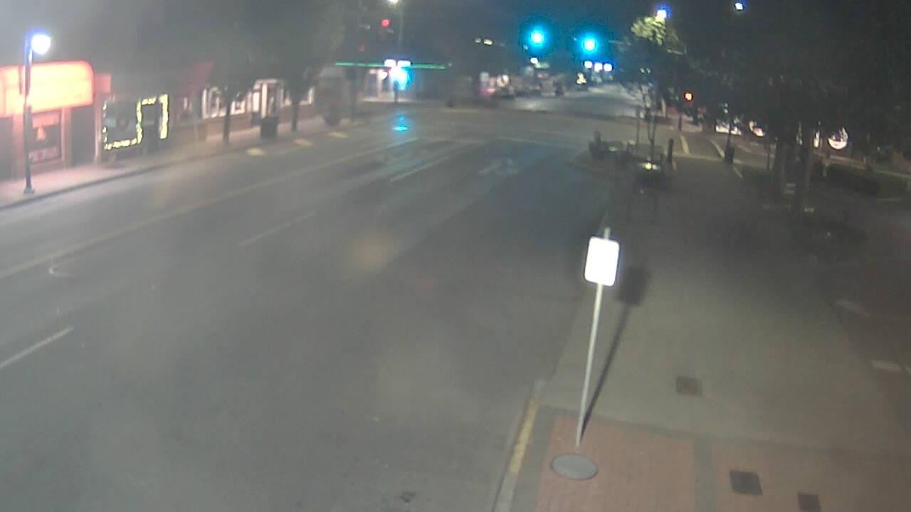 Traffic Cam Sidney › East: Beacon Avenue