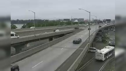 Traffic Cam New York › East: I-678/WE at 126 St