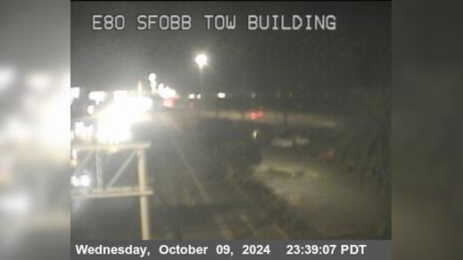 Traffic Cam Oakland › East: TVD11 -- I-80 : Sfobb Tow Building