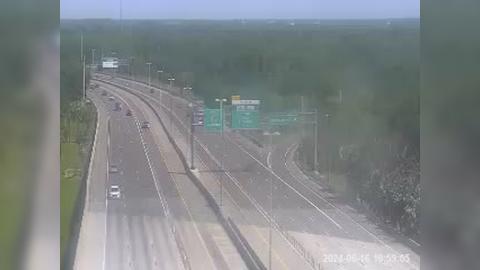 Traffic Cam Town 'n' Country: SR-589 median at MM 7.2
