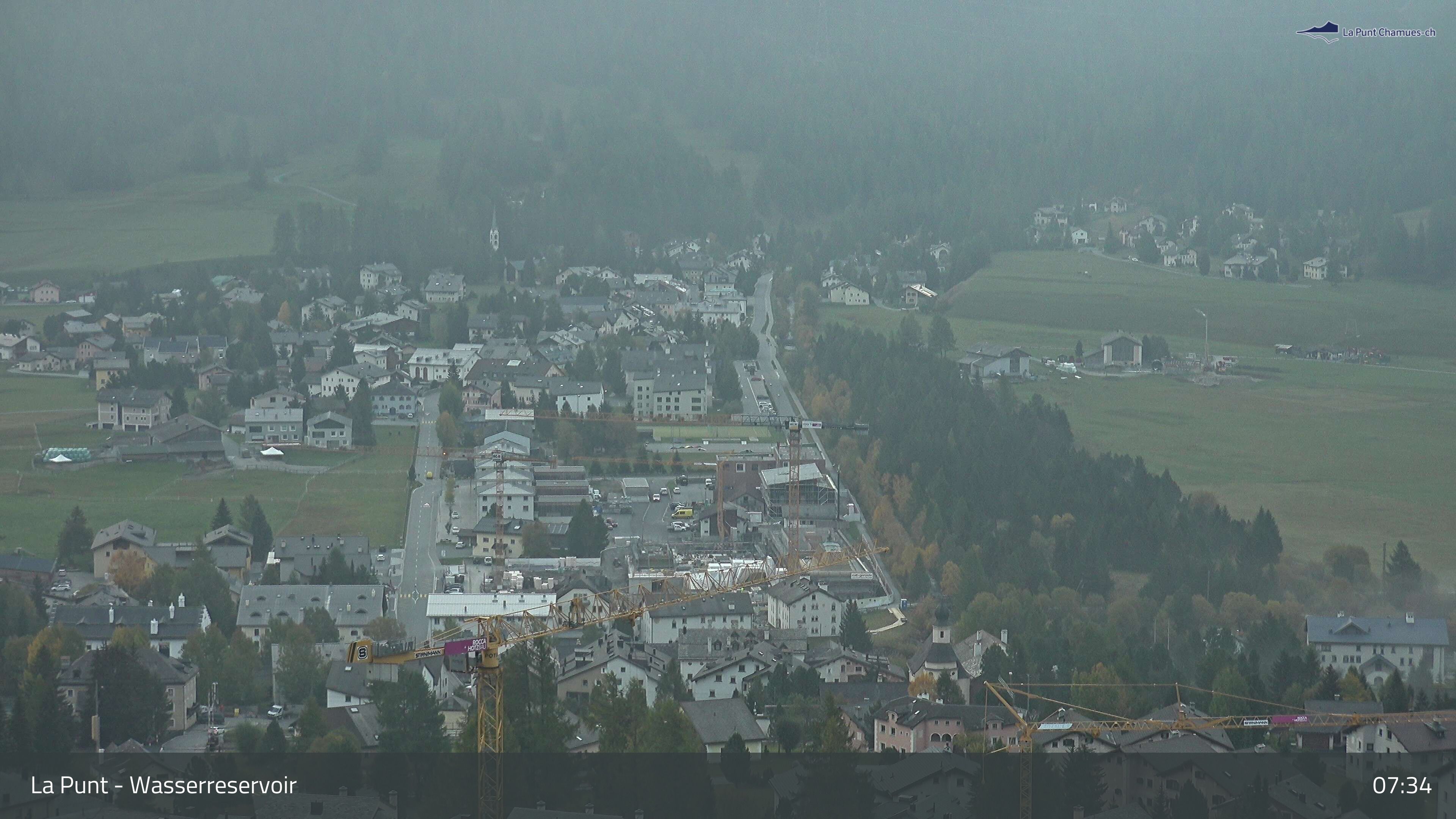 La Punt Chamues-ch: La Punt: Wasserreservoir - Sportplatz