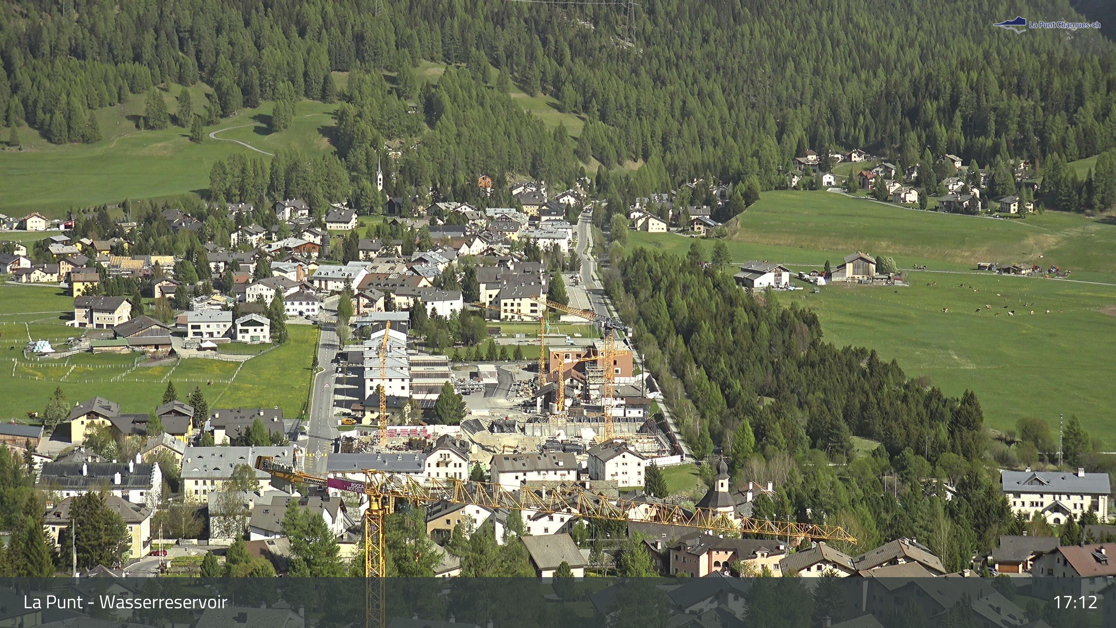 La Punt Chamues-ch: La Punt: Wasserreservoir - Sportplatz