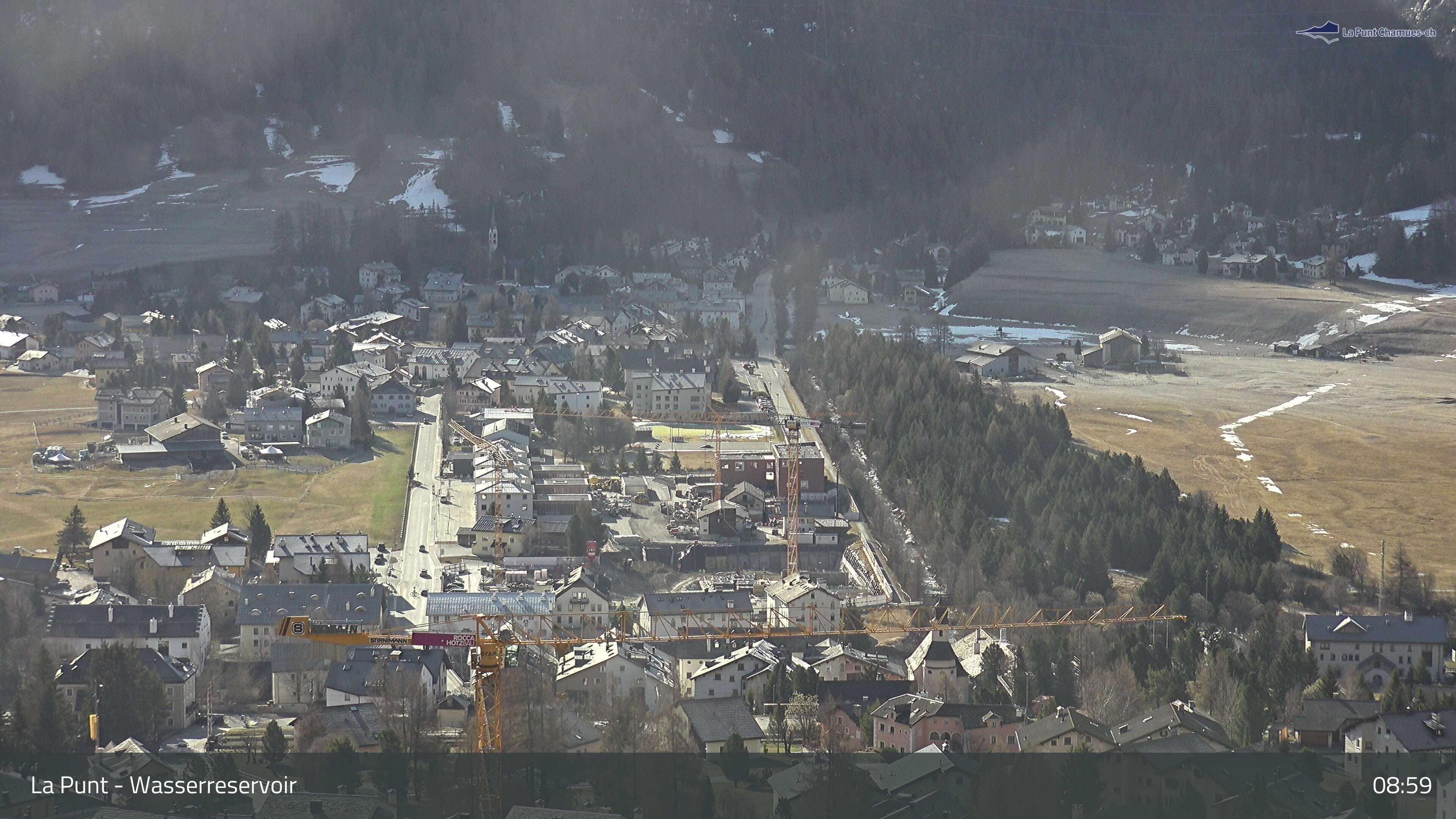 La Punt Chamues-ch: La Punt: Wasserreservoir - Sportplatz