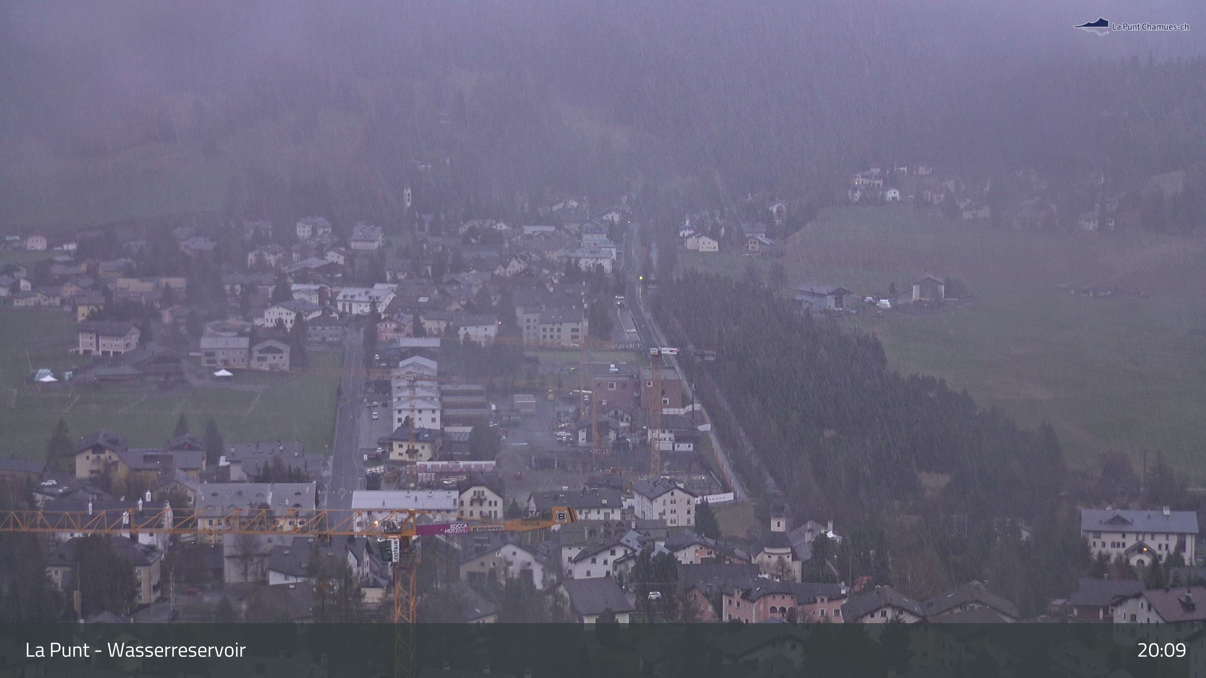 La Punt Chamues-ch: La Punt: Wasserreservoir - Sportplatz