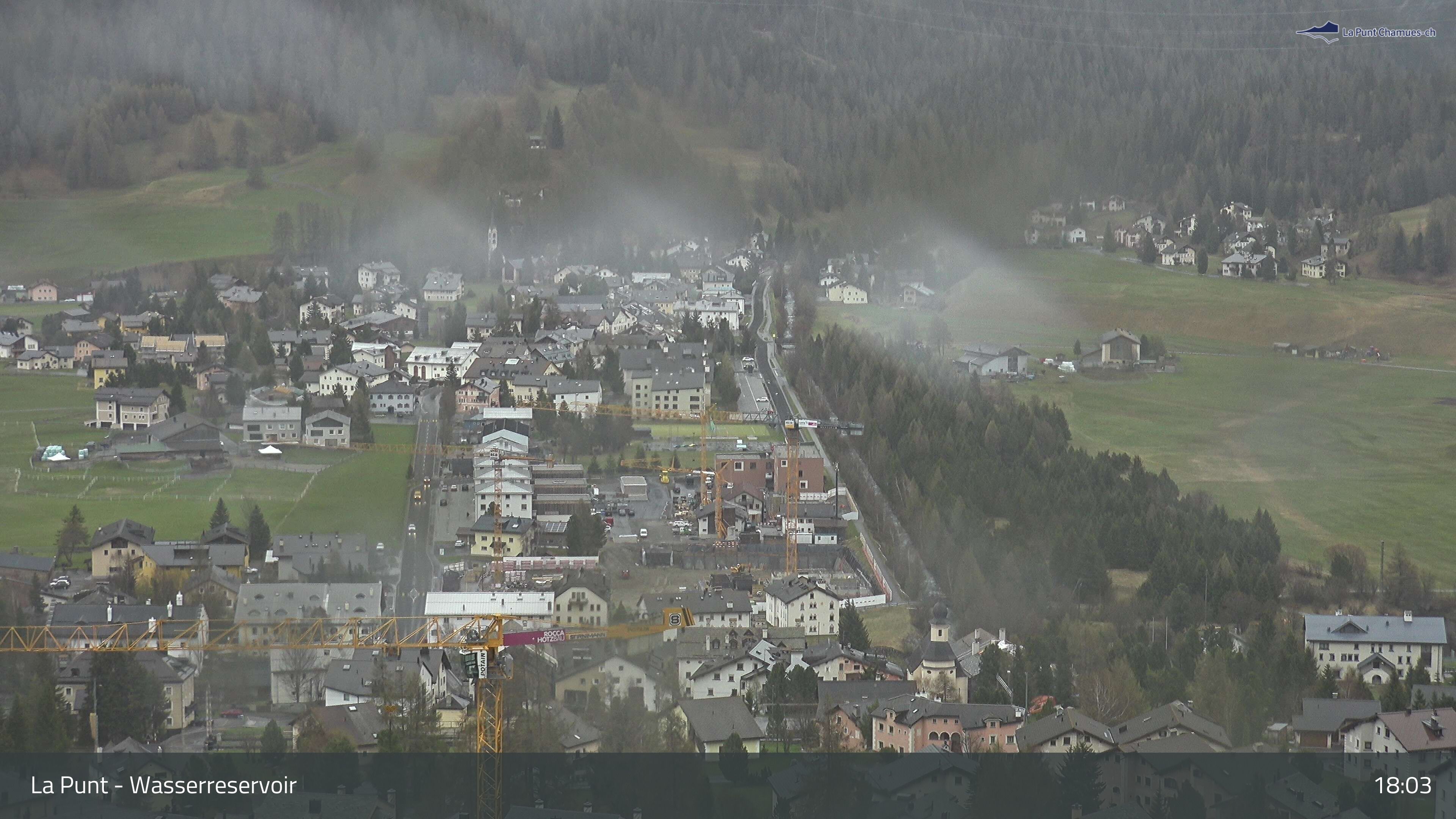 La Punt Chamues-ch: La Punt: Wasserreservoir - Sportplatz