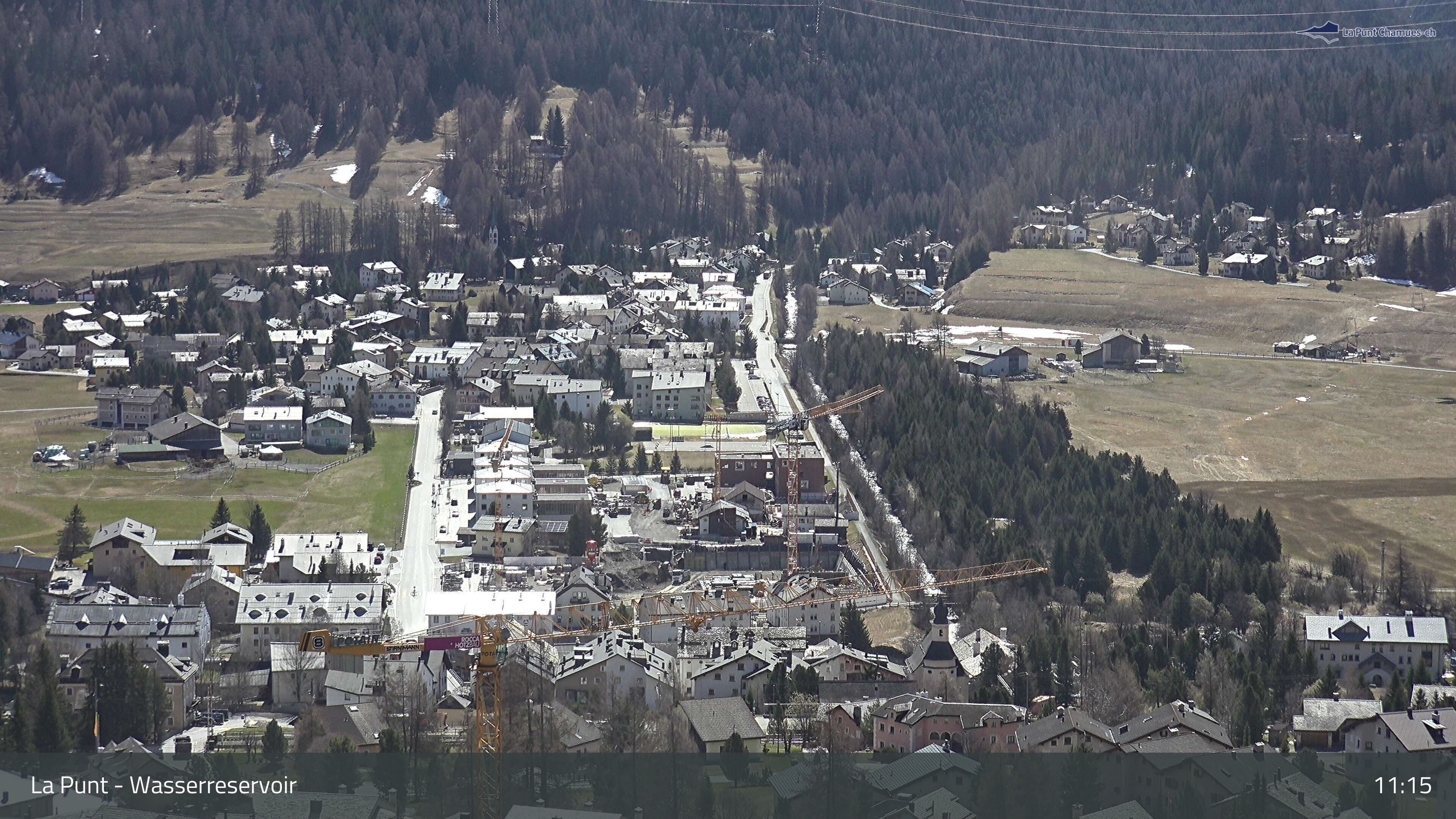 La Punt Chamues-ch: La Punt: Wasserreservoir - Sportplatz
