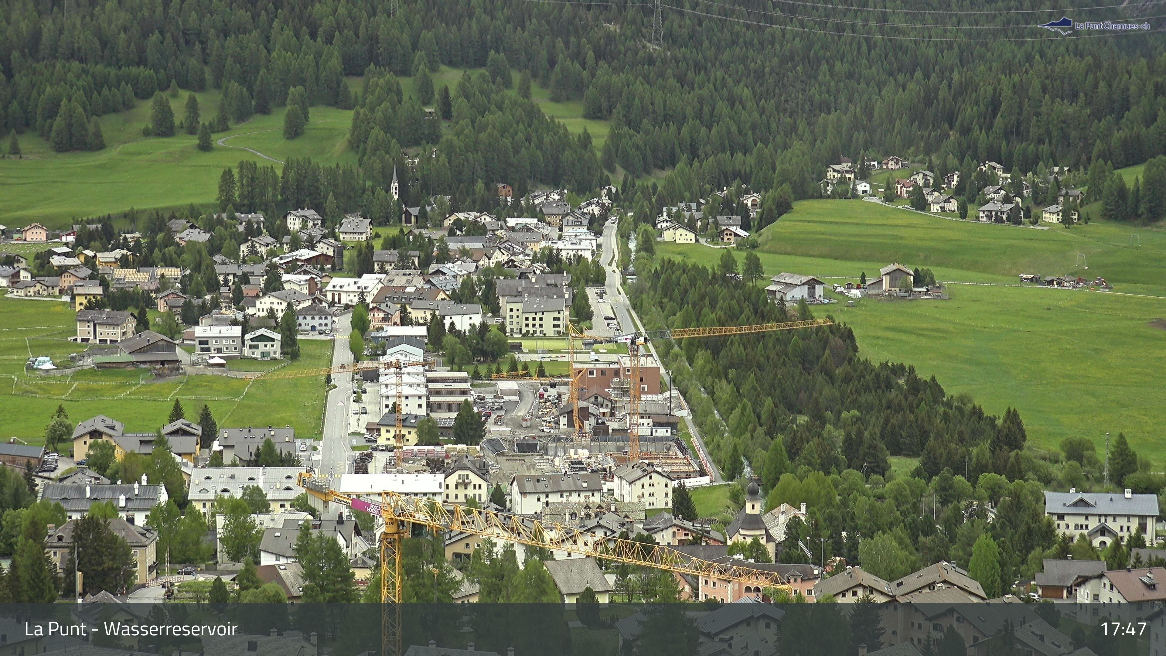 La Punt Chamues-ch: La Punt: Wasserreservoir - Sportplatz