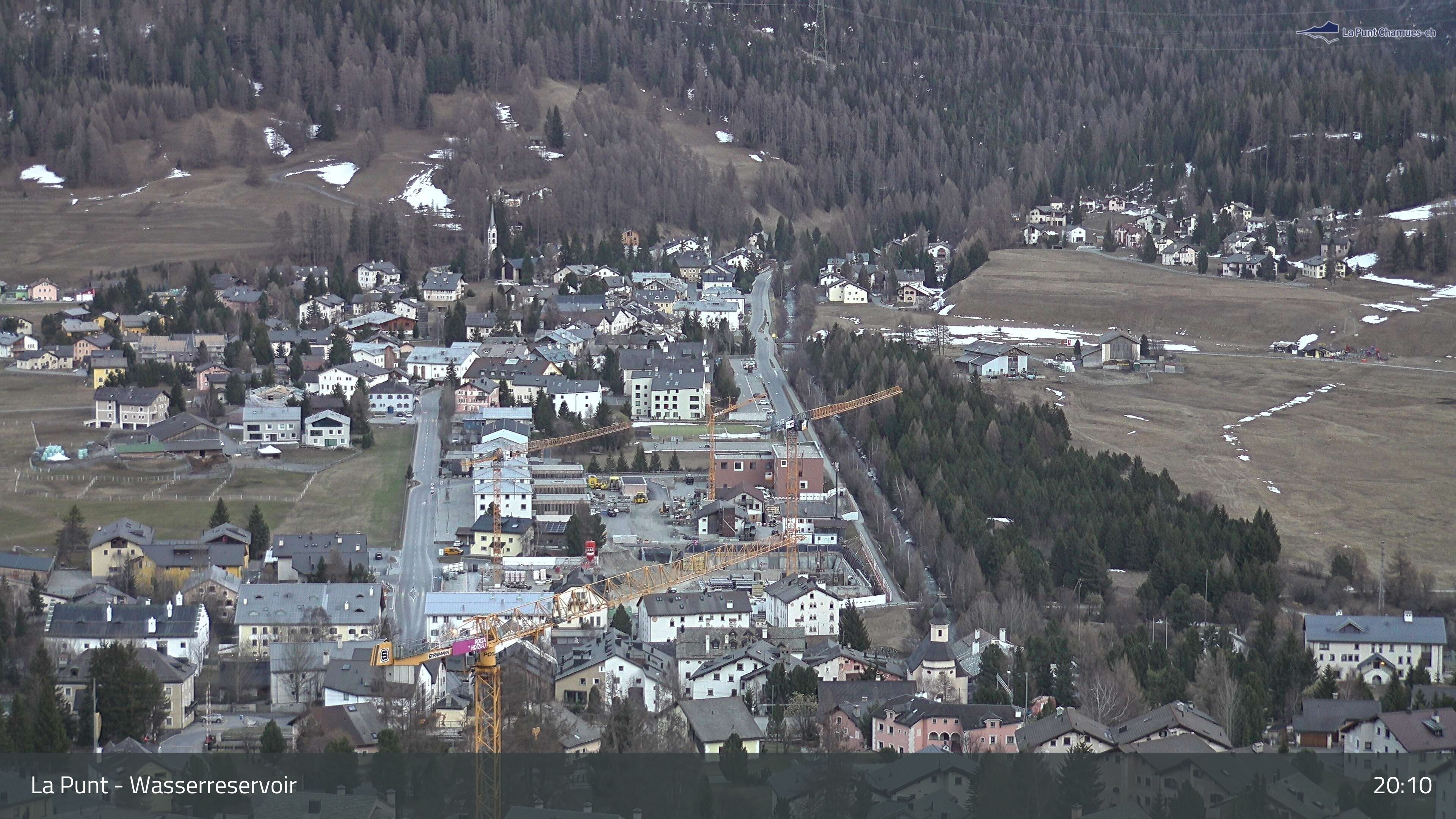 La Punt Chamues-ch: La Punt: Wasserreservoir - Sportplatz