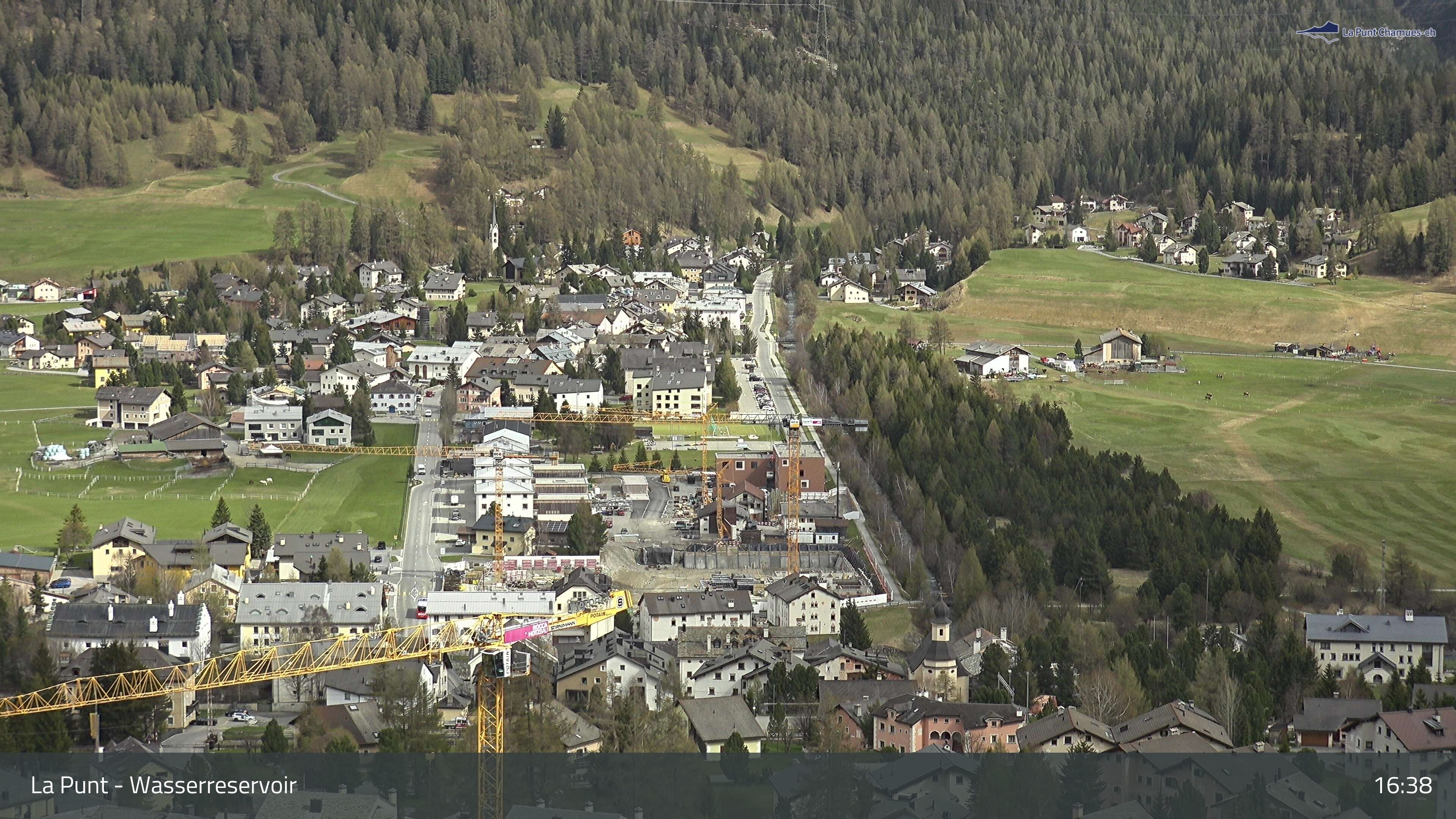 La Punt Chamues-ch: La Punt: Wasserreservoir - Sportplatz