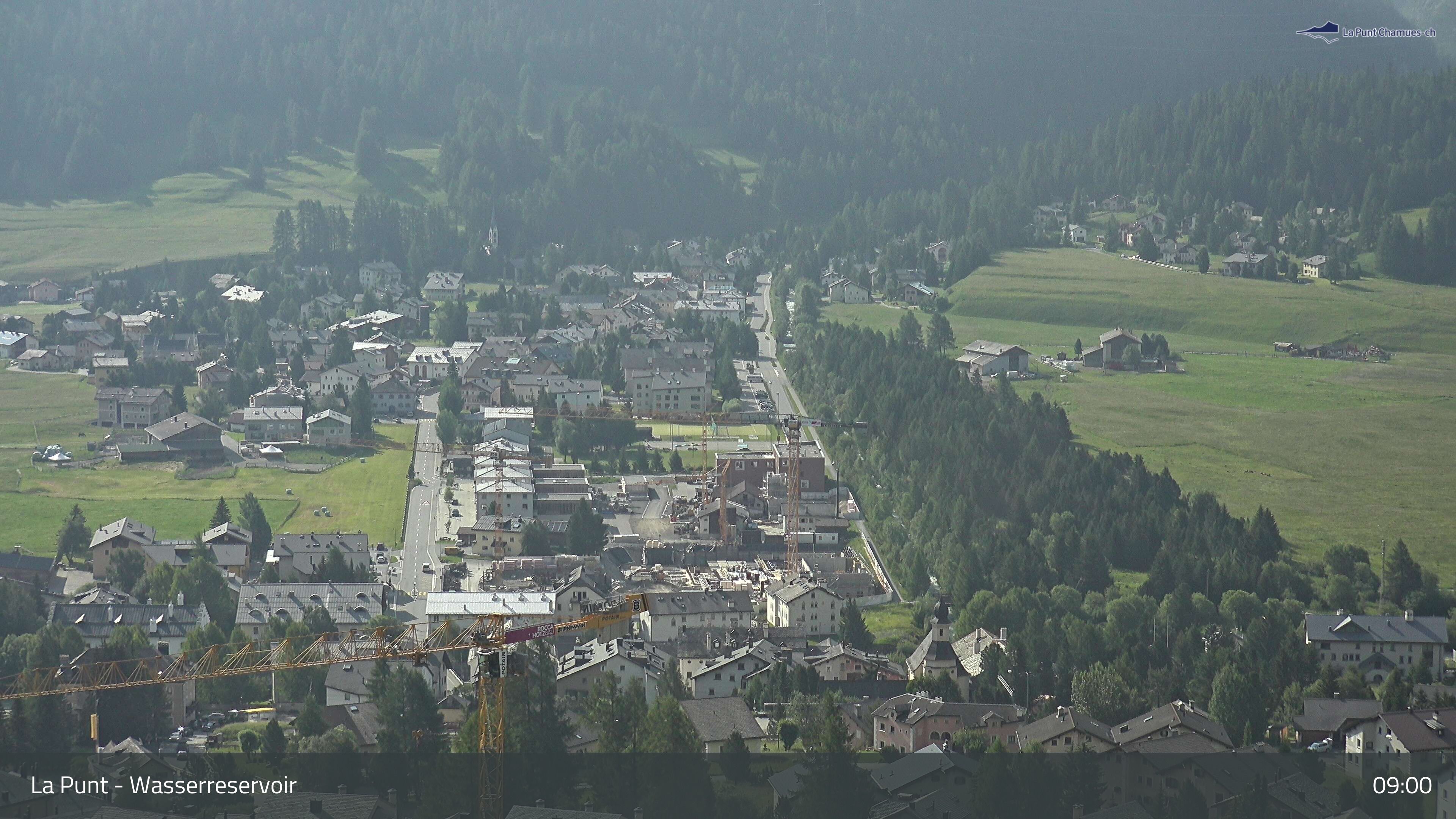 La Punt Chamues-ch: La Punt: Wasserreservoir - Sportplatz