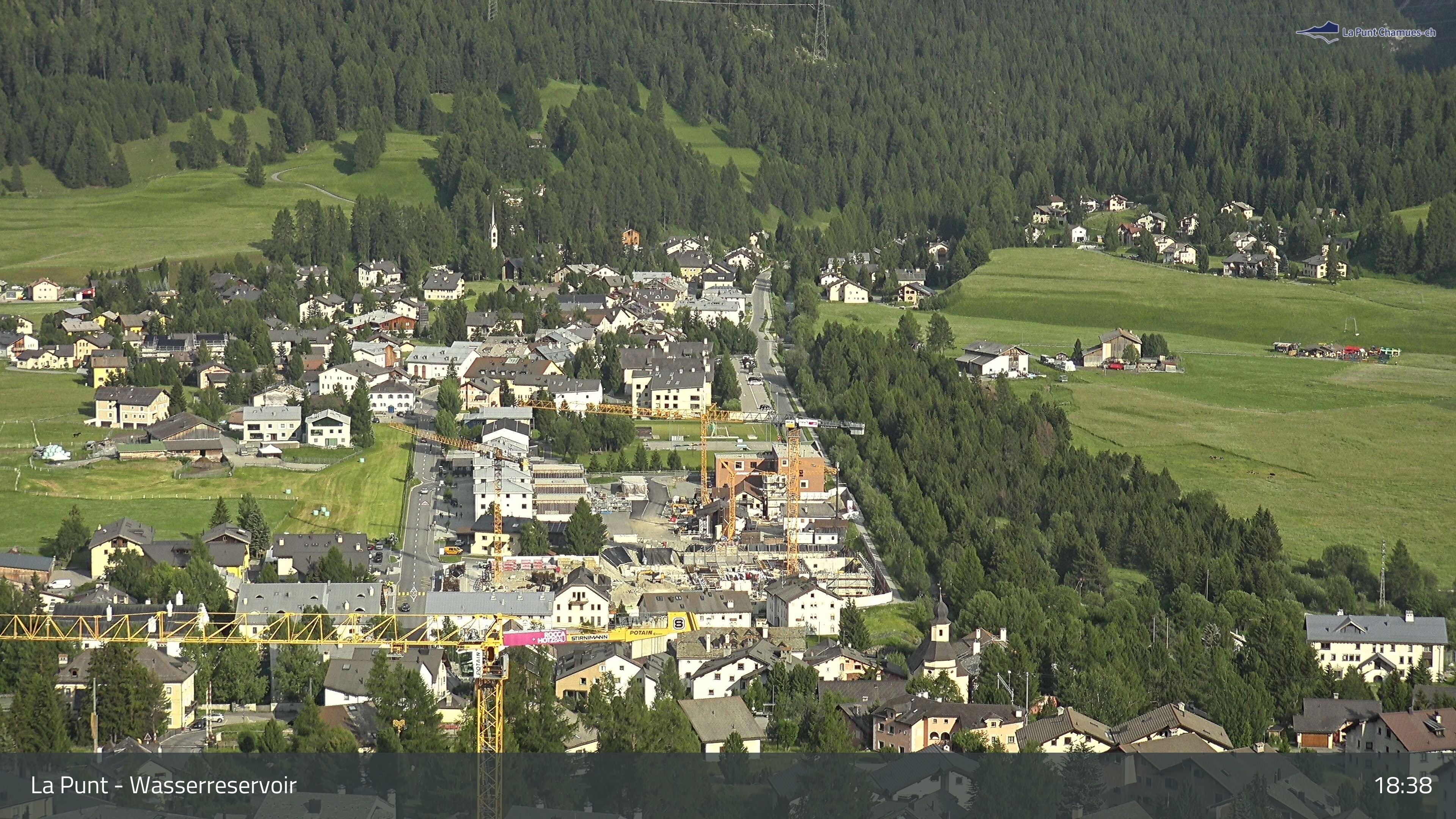 La Punt Chamues-ch: La Punt: Wasserreservoir - Sportplatz