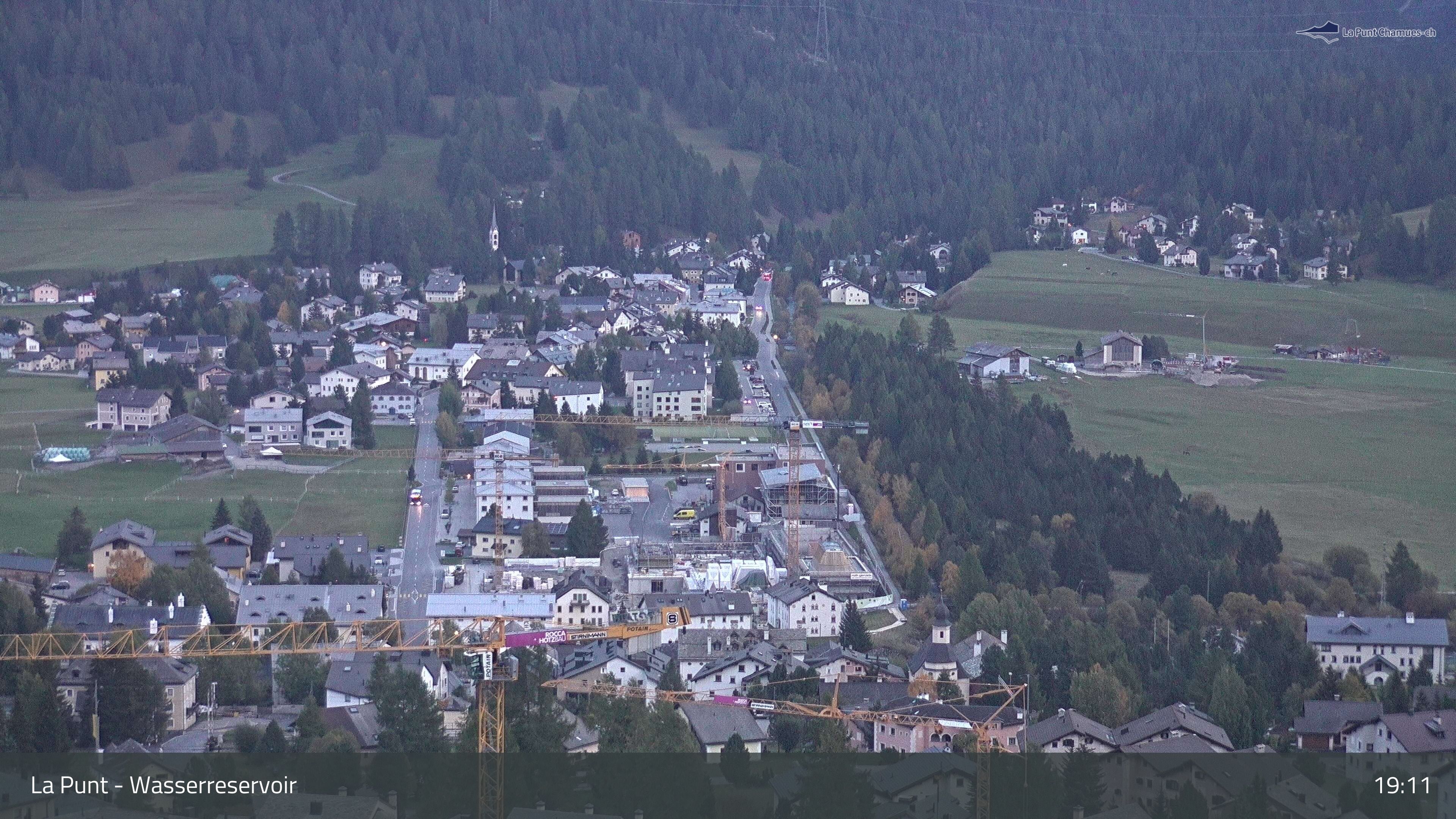 La Punt Chamues-ch: La Punt: Wasserreservoir - Sportplatz