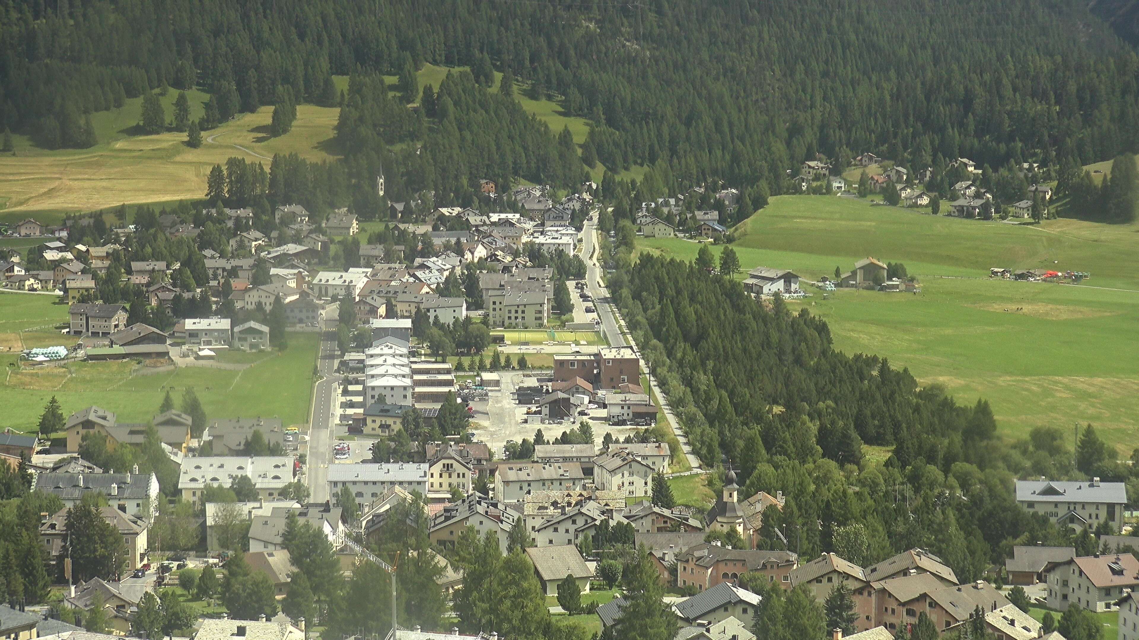 La Punt: Wasserreservoir - Sportplatz