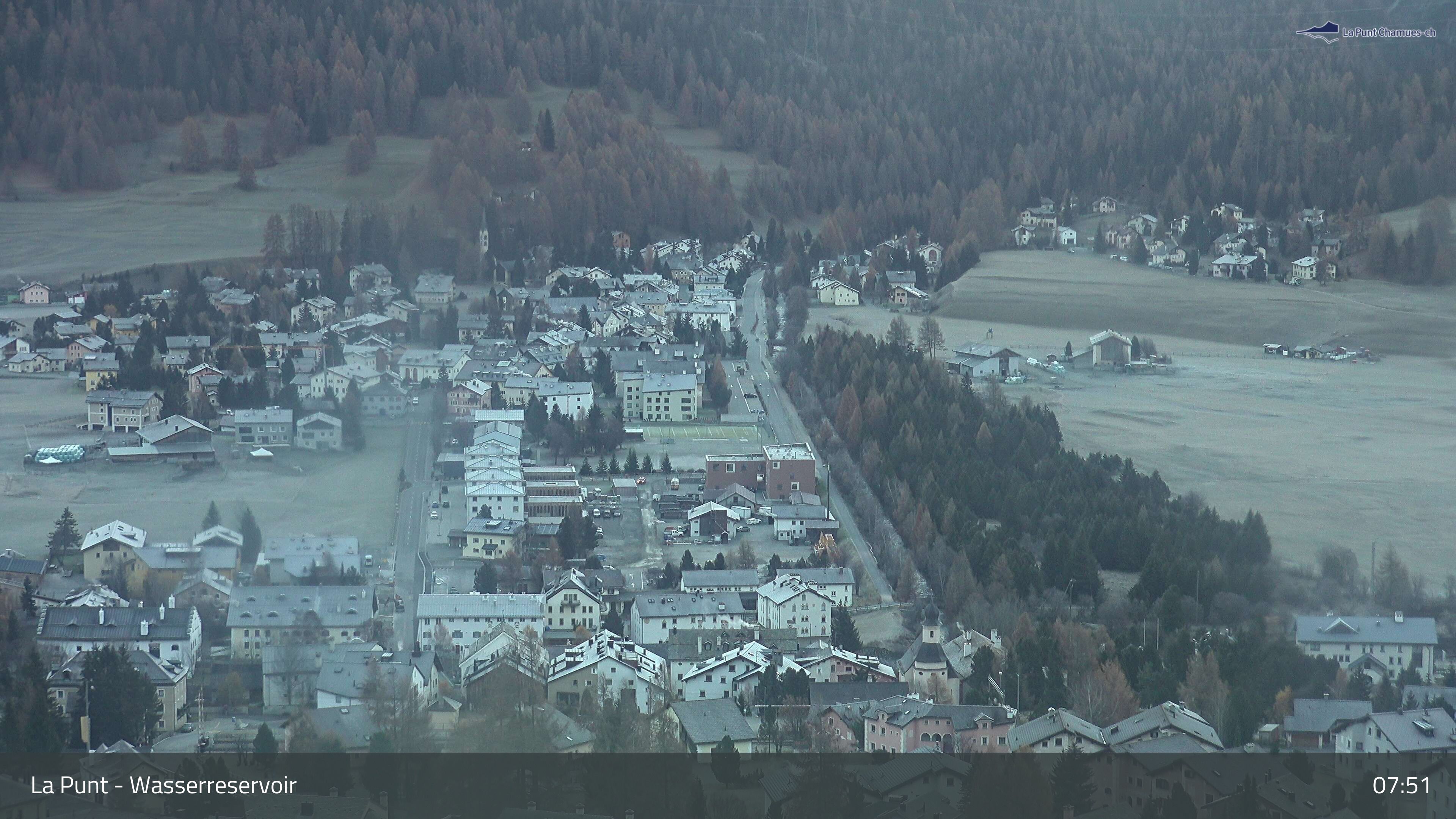 La Punt: Wasserreservoir - Sportplatz