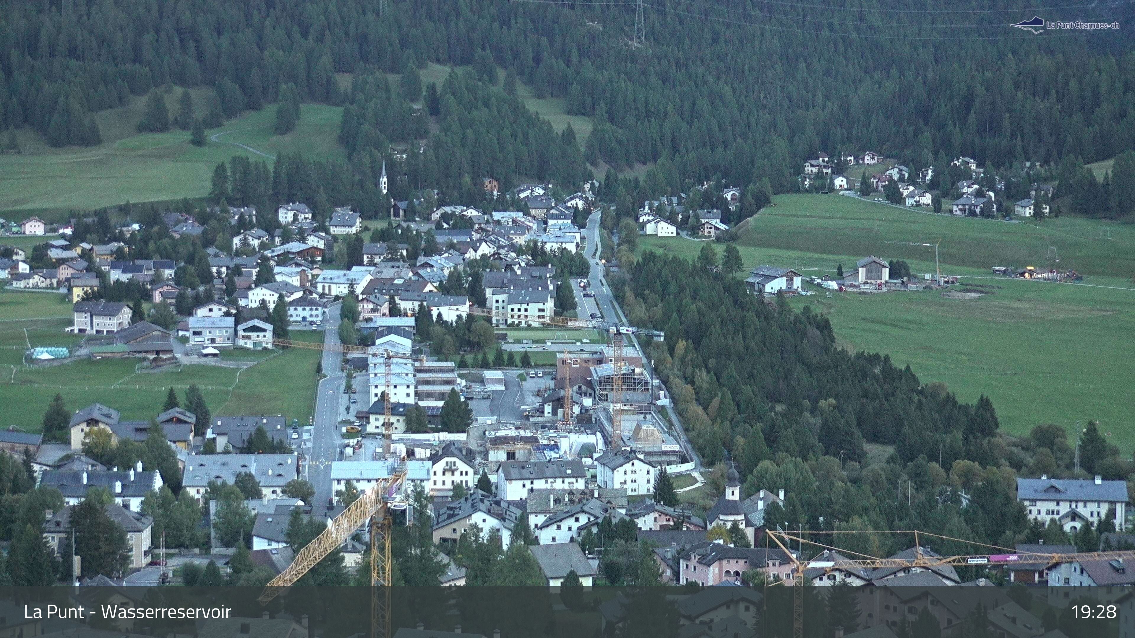 La Punt Chamues-ch: La Punt: Wasserreservoir - Sportplatz