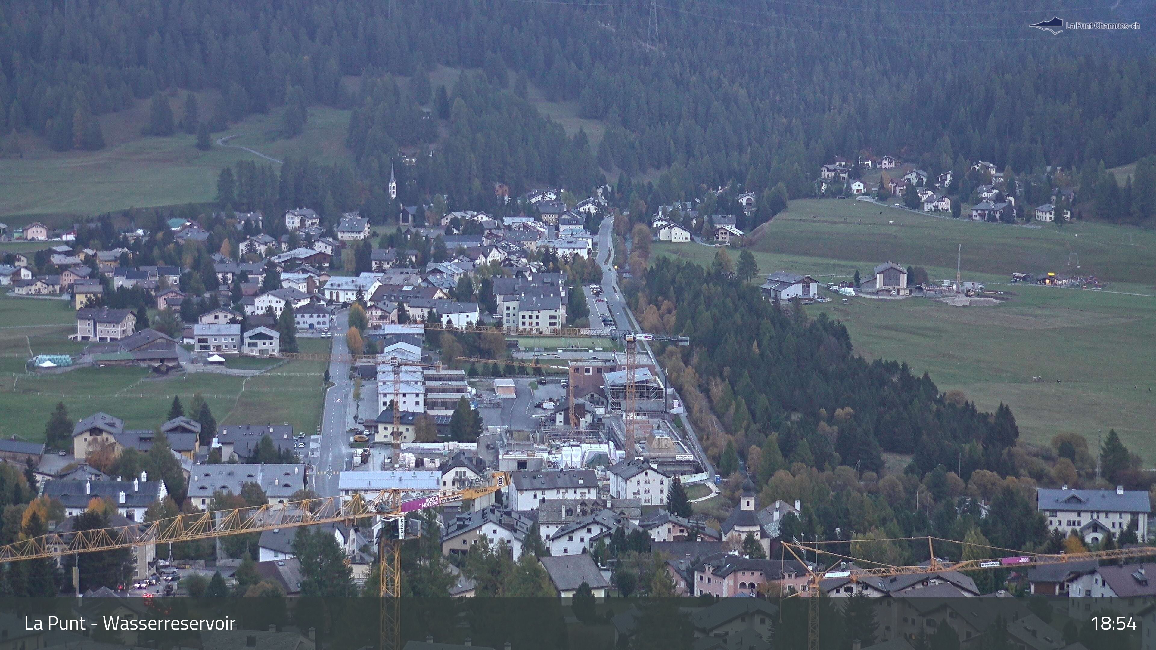 La Punt Chamues-ch: La Punt: Wasserreservoir - Sportplatz