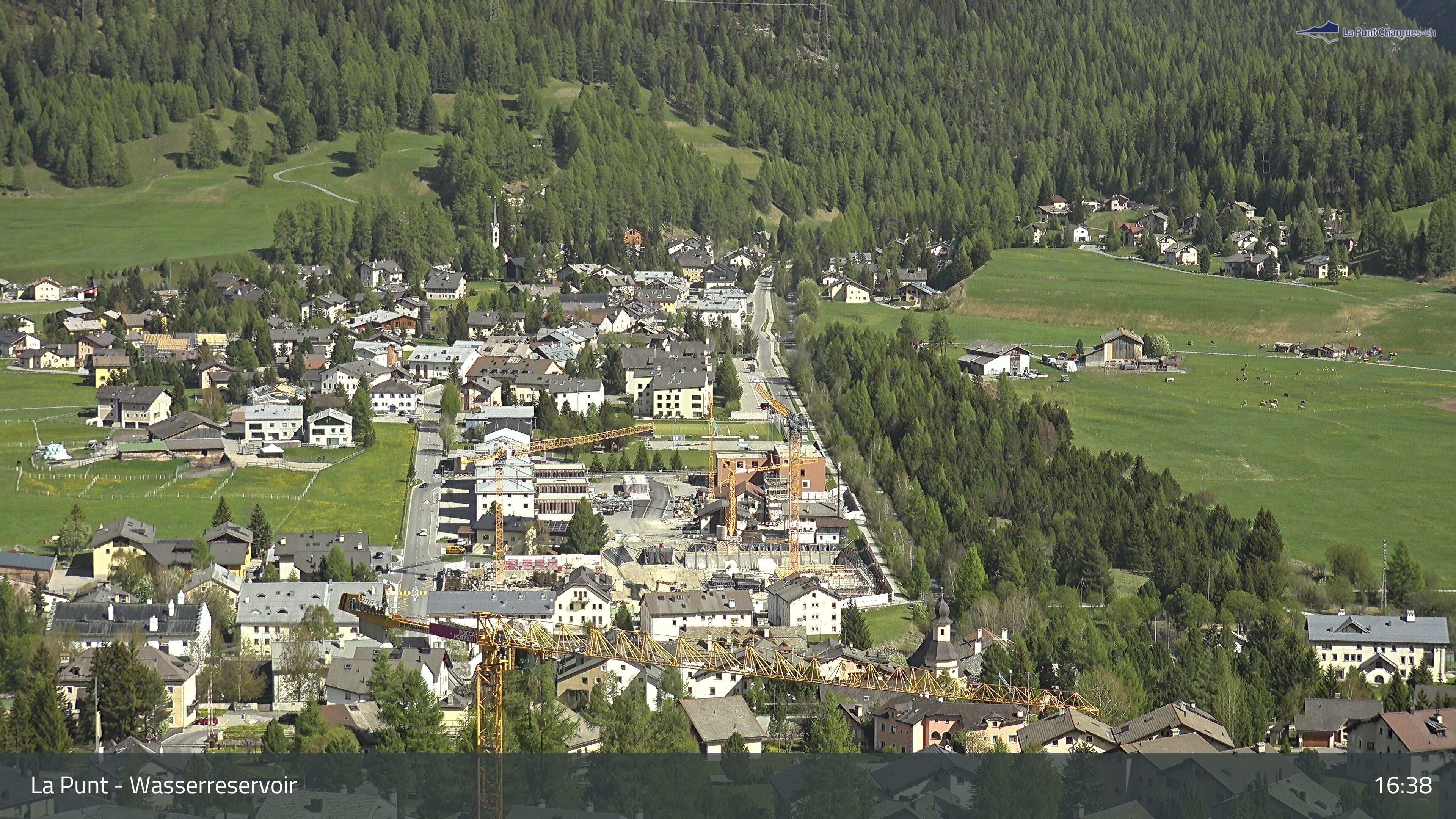 La Punt Chamues-ch: La Punt: Wasserreservoir - Sportplatz