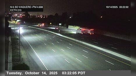 Traffic Cam San Clemente › South: I-5 : South of Avenida Vaquero On