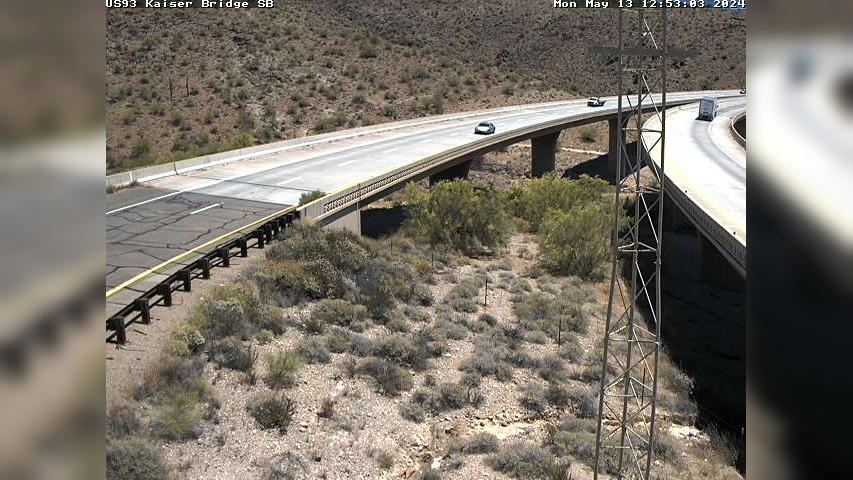 Traffic Cam Mohave County › North: US-93 NB 135.00