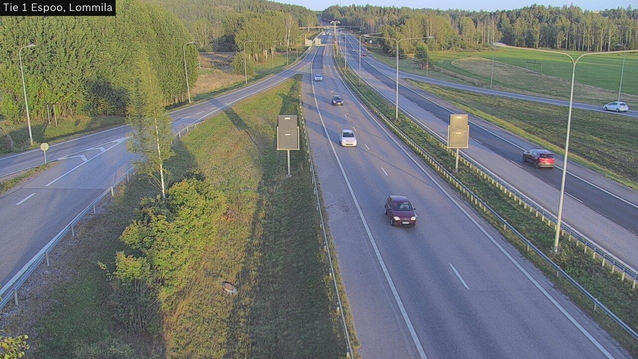 Traffic Cam Espoo: Tie - Lommila - Helsinkiin