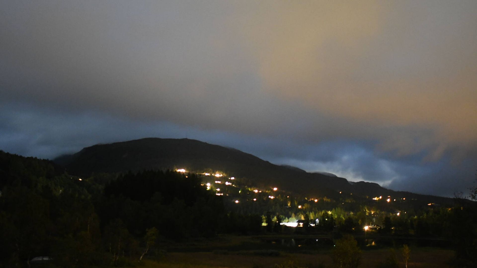 Traffic Cam Kvam herad › North-East: Kvamskogen Landhandleri