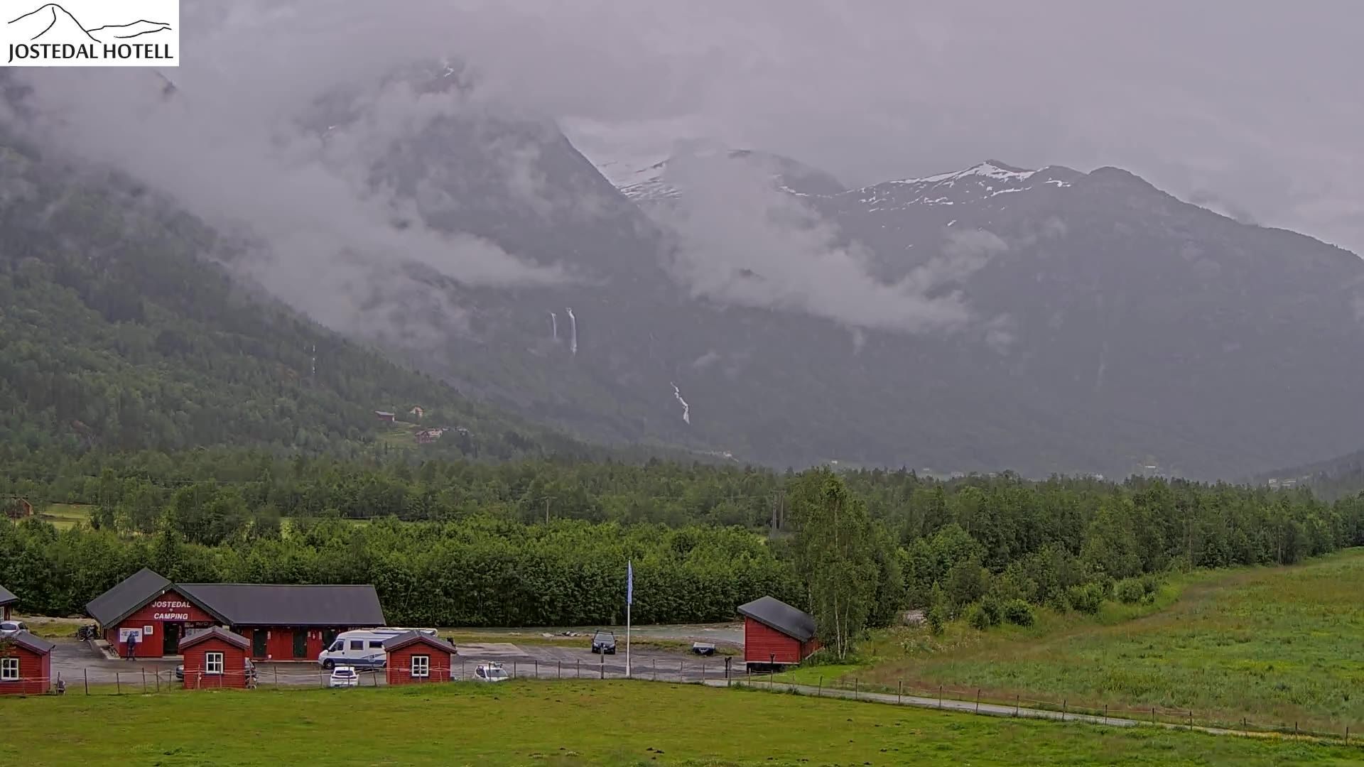 Traffic Cam Luster › South-East: Jostedal Hotel
