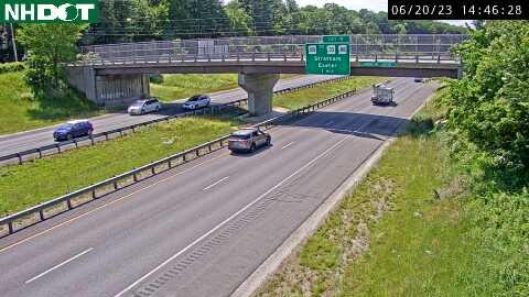 Traffic Cam Exeter › West: 101 W 128.2 RWIS