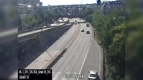 Traffic Cam Downtown: I-376 @ EXIT 71A (GRANT ST)