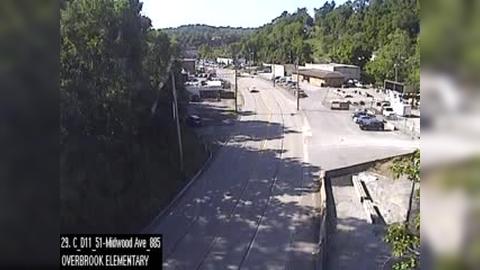 Traffic Cam Overbrook: PA 51 @ MIDWOOD AVE