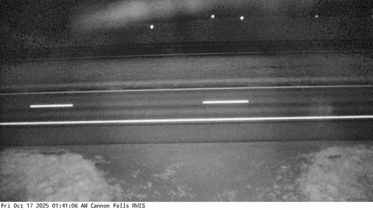 Traffic Cam Wastedo: US 52: U.S.52 (Cannon Falls - MP 90): U.S.52 (Cannon Falls - MP 90) View