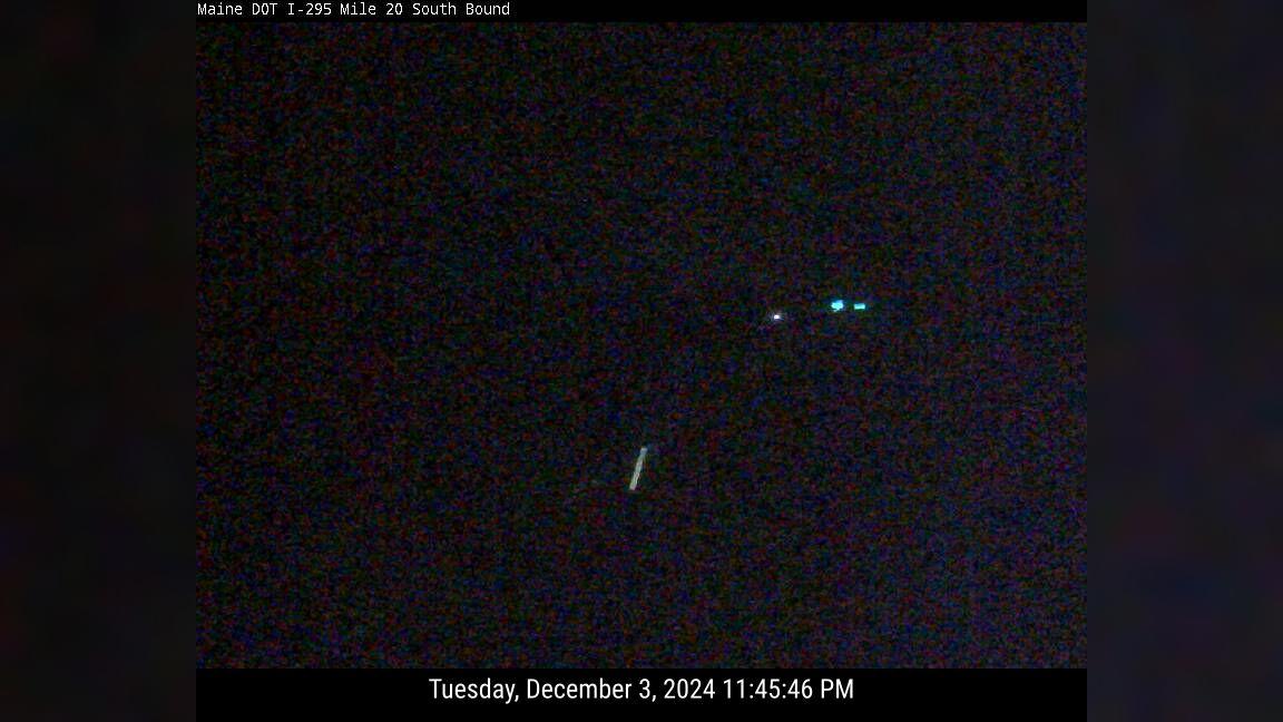 Traffic Cam Waterville: I-95 Mile 127 SB