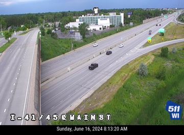Traffic Cam Menomonee Falls: I-41/US 45 @ Main St