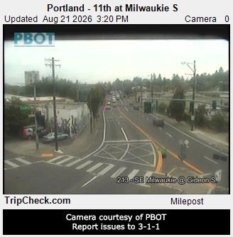 Traffic Cam Portland: 11th at Milwaukie S