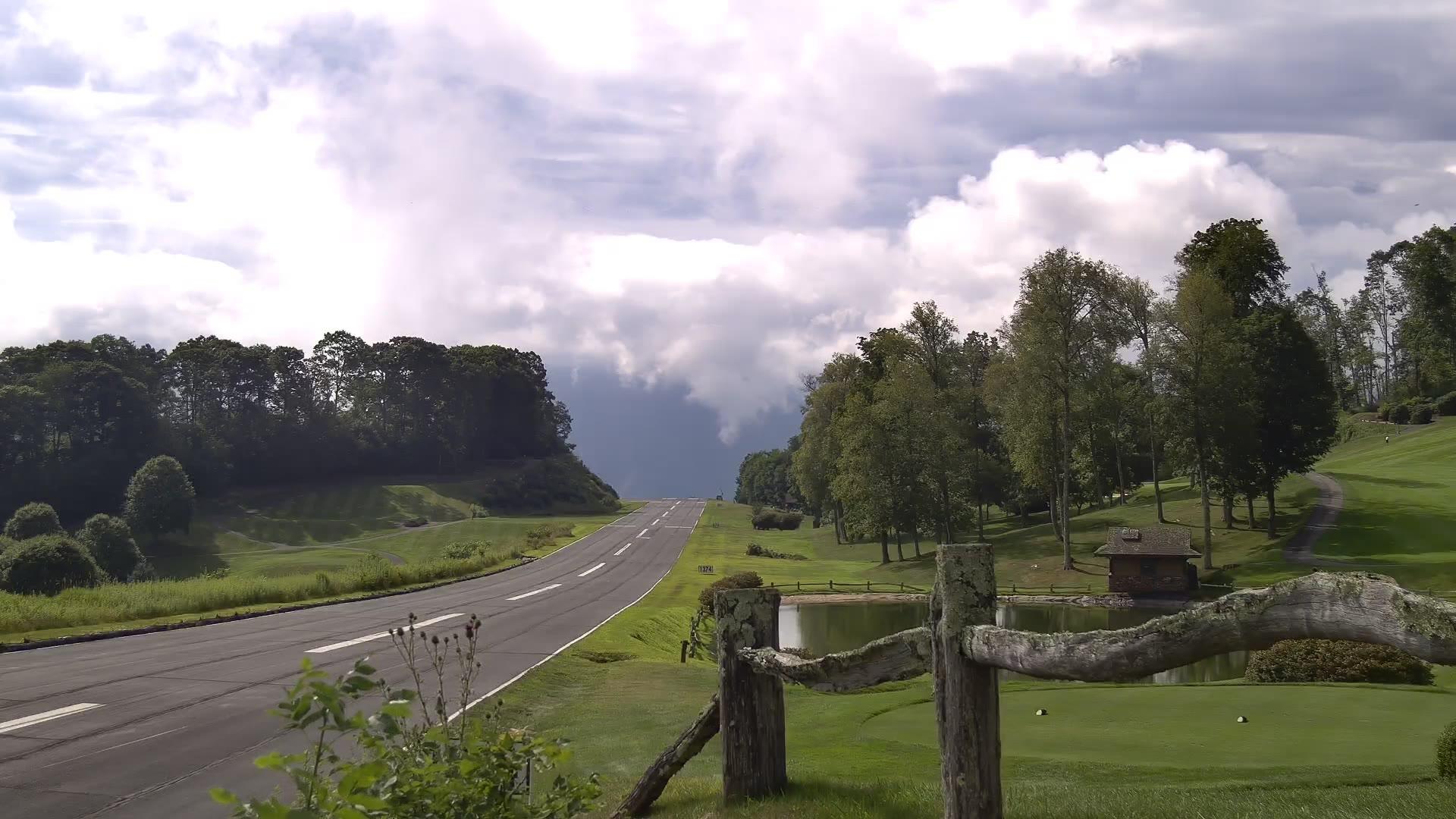 Traffic Cam Concord: Mountain Air Airport, NC: Mt Air Airport (pvt) NC