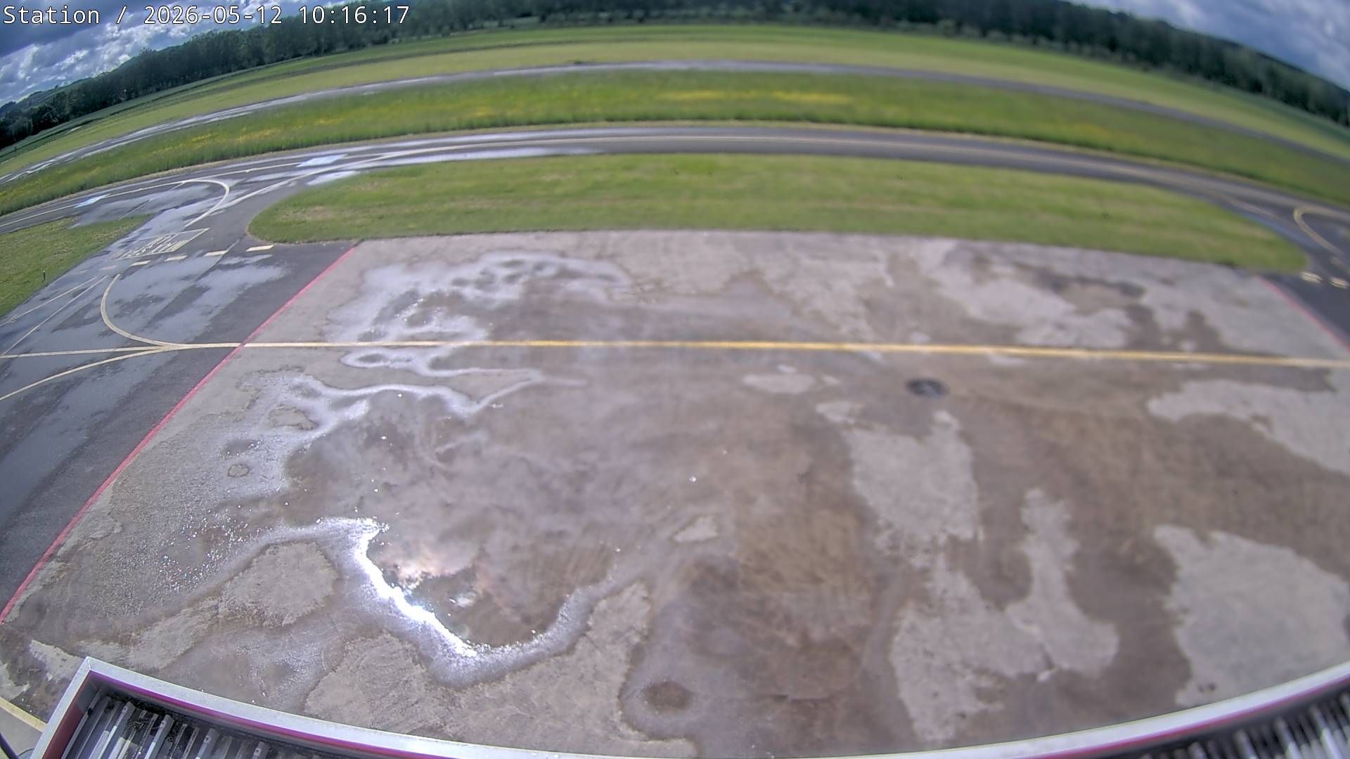 Yverdon-les-Bains: Airfield - Vaud, Switzerland: Parking