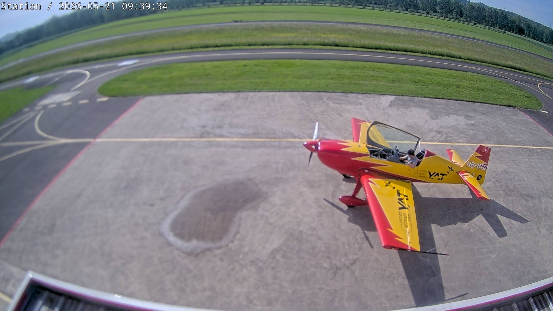 Yverdon-les-Bains: Airfield - Vaud, Switzerland: Parking