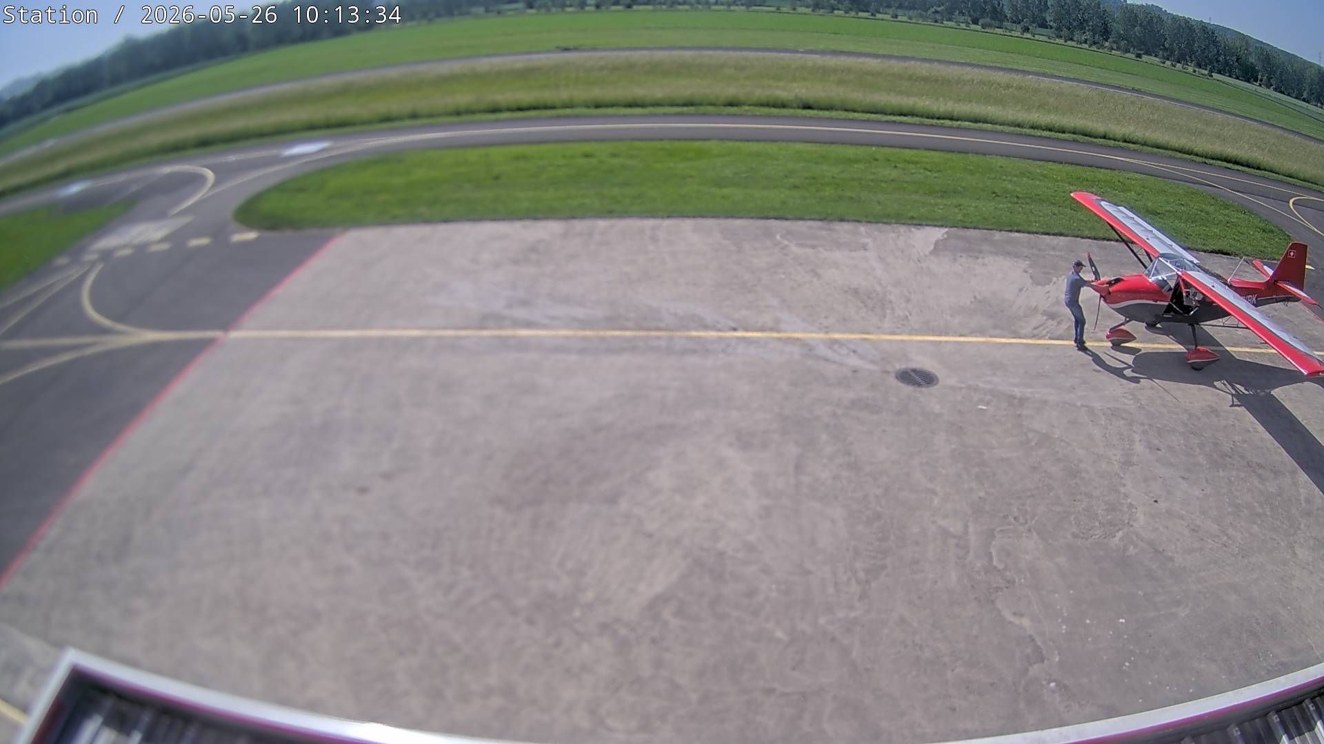 Yverdon-les-Bains: Airfield - Vaud, Switzerland: Parking