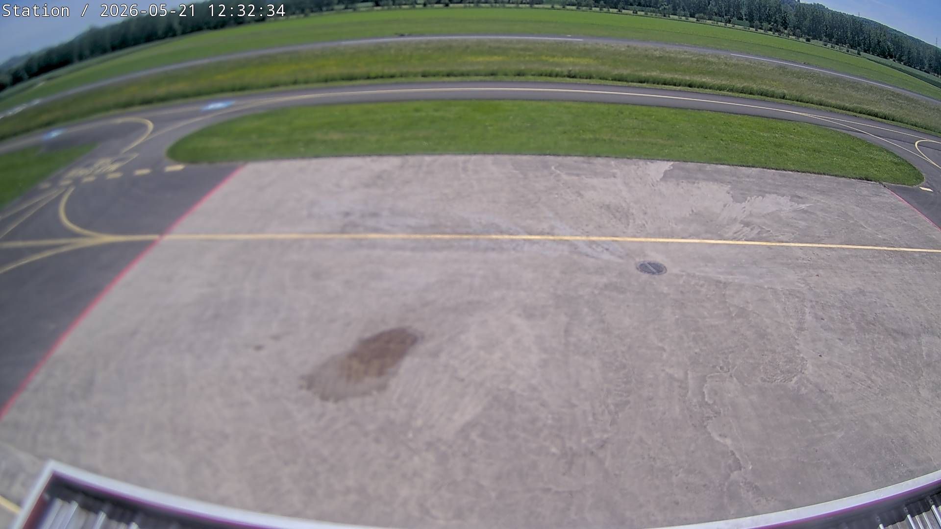 Yverdon-les-Bains: Airfield - Vaud, Switzerland: Parking