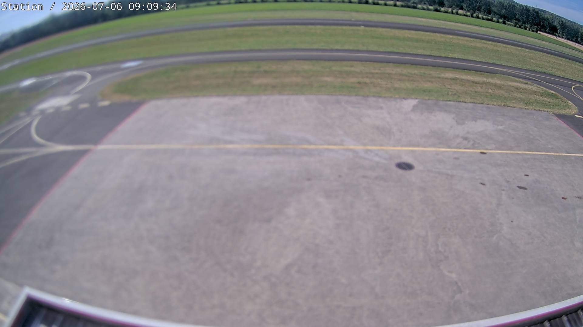 Yverdon-les-Bains: Airfield - Vaud, Switzerland: Parking