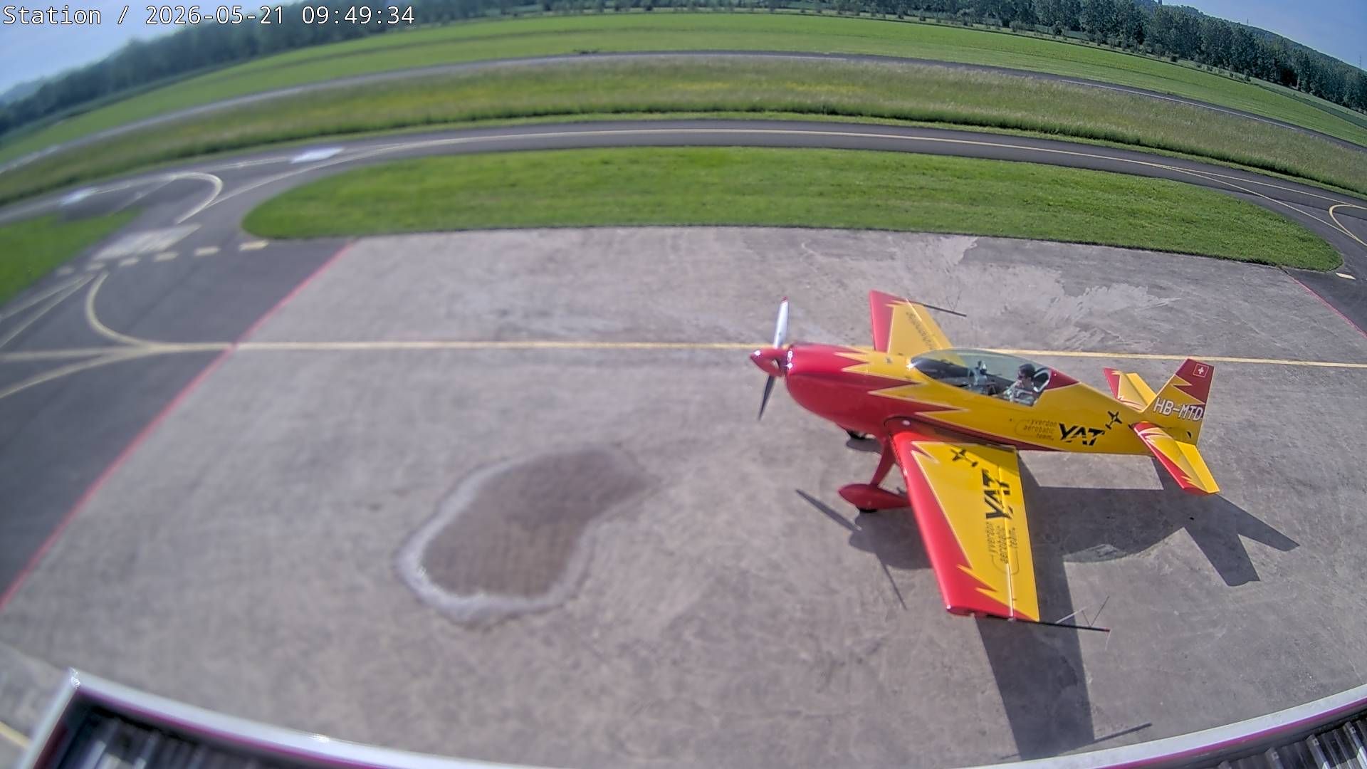 Yverdon-les-Bains: Airfield - Vaud, Switzerland: Parking