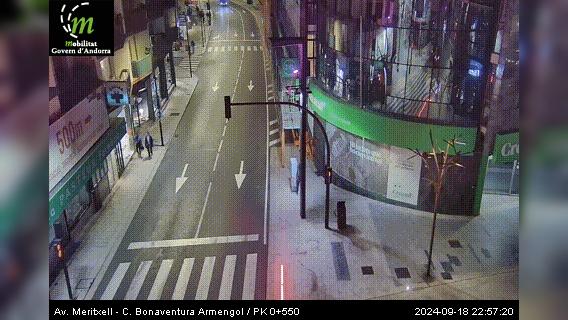 Traffic Cam Andorra la Vella: Av. Meritxell - c. Bonaventura Armengol PK 0+550 - 1.013 metres